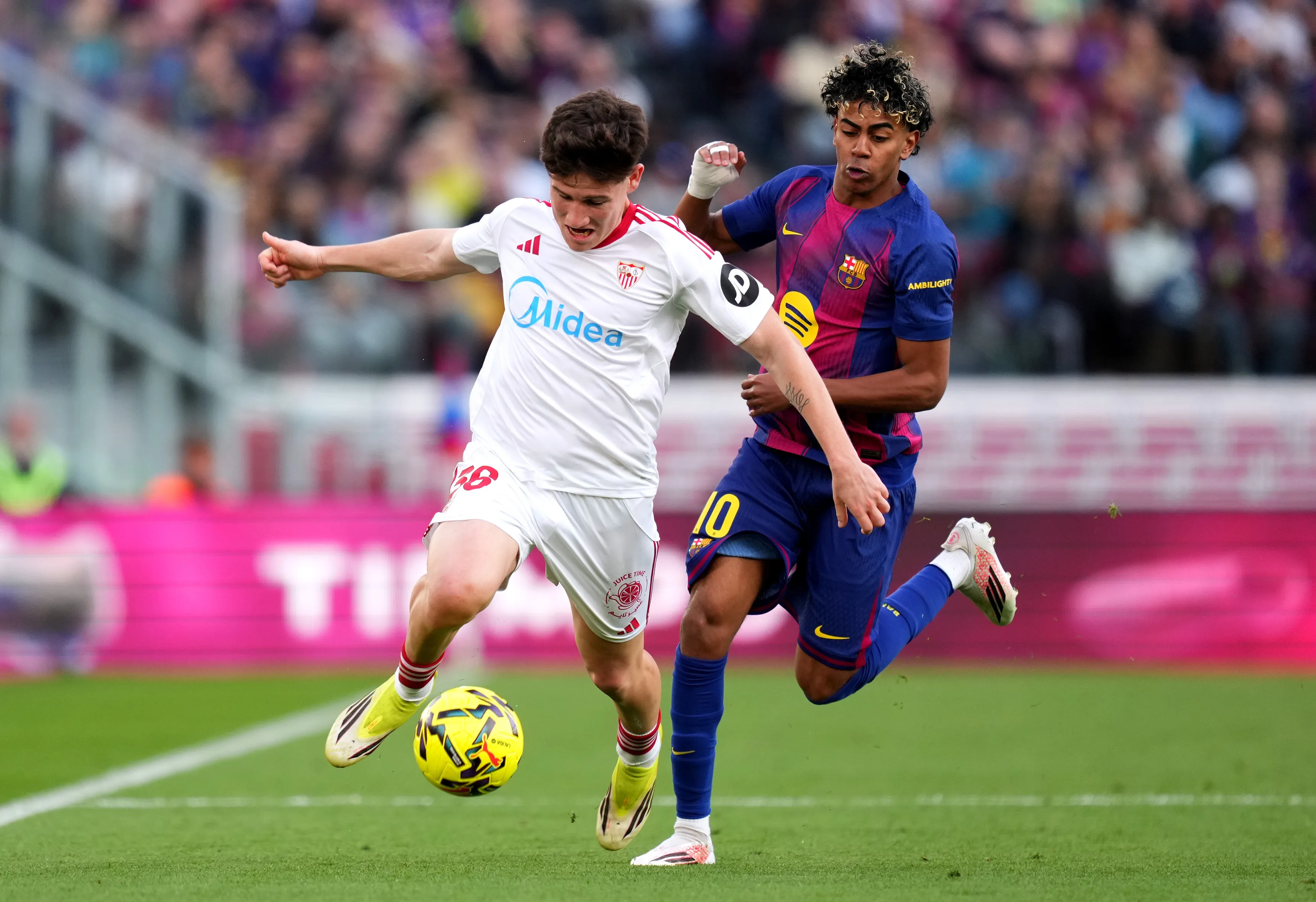 Sevilla y Barcelona se enfrentaron por última vez en marzo (Getty Images)