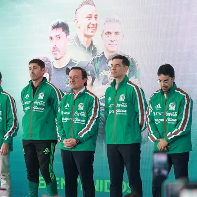 A días del debut con México se va con Javier Aguirre