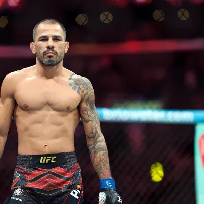 ¿Cuánto dinero ganó Alexandre Pantoja por perder su pelea vs. Joshua Van en UFC 331?