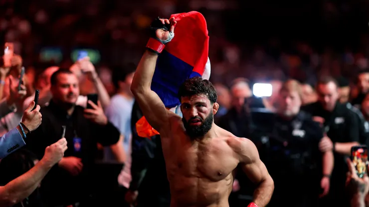 Arman Tsarukyan puso en fuertes aprietos a la UFC.