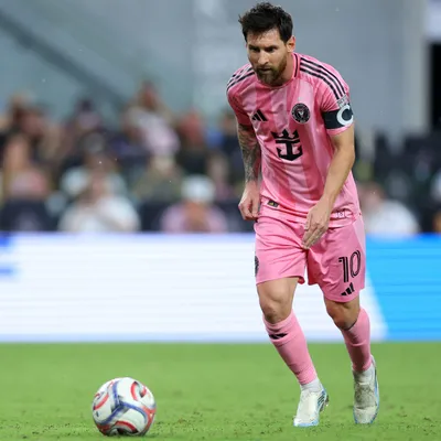 Lionel Messi convierte su gol 930 en su carrera