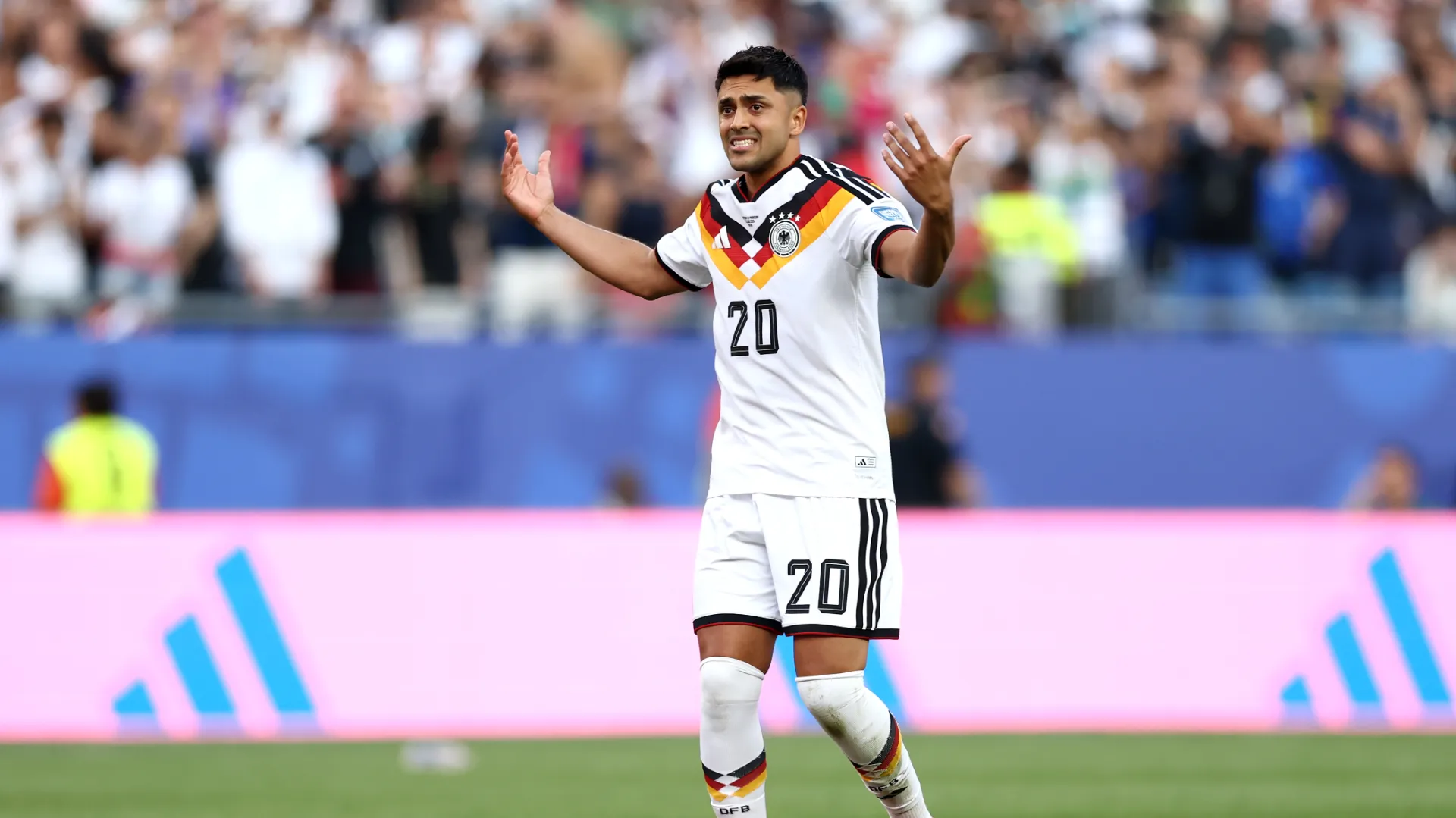 Nadiem Amiri fue elegido para reemplazar a Jamal Musiala. (GETTY IMAGES)