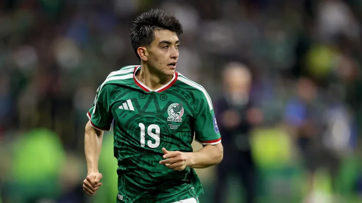 México se enfrenta a Colombia por un amistoso.