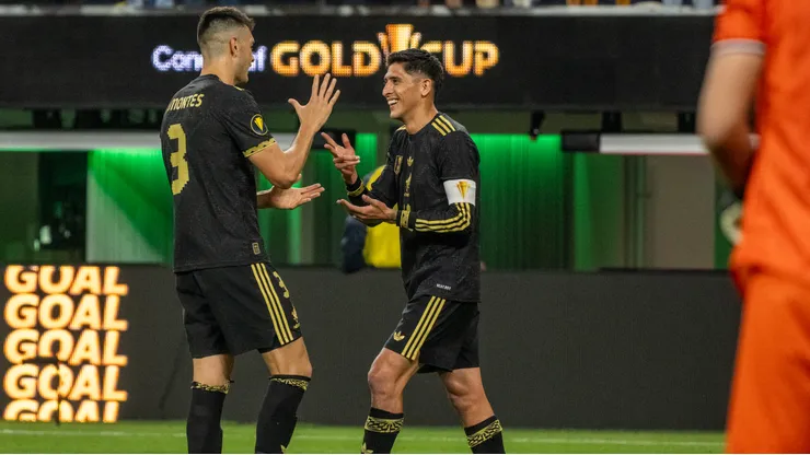 Edson Álvarez y César Montes quedaron fuera del partido de México vs. Colombia.