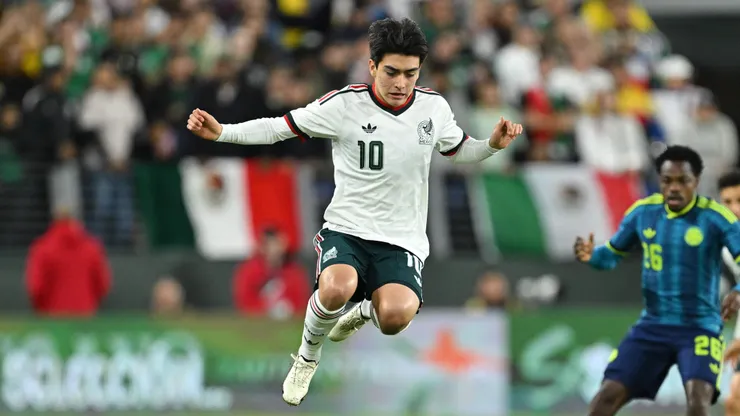 Por qué no juega Gilberto Mora
