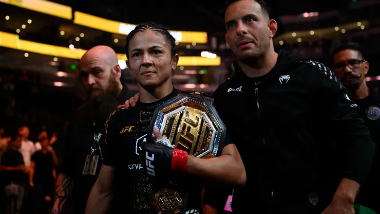 Natalia Silva es nueva campeona de UFC.