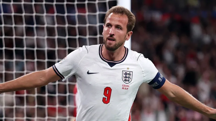 Harry Kane lideró la victoria de Inglaterra sobre República Checa.