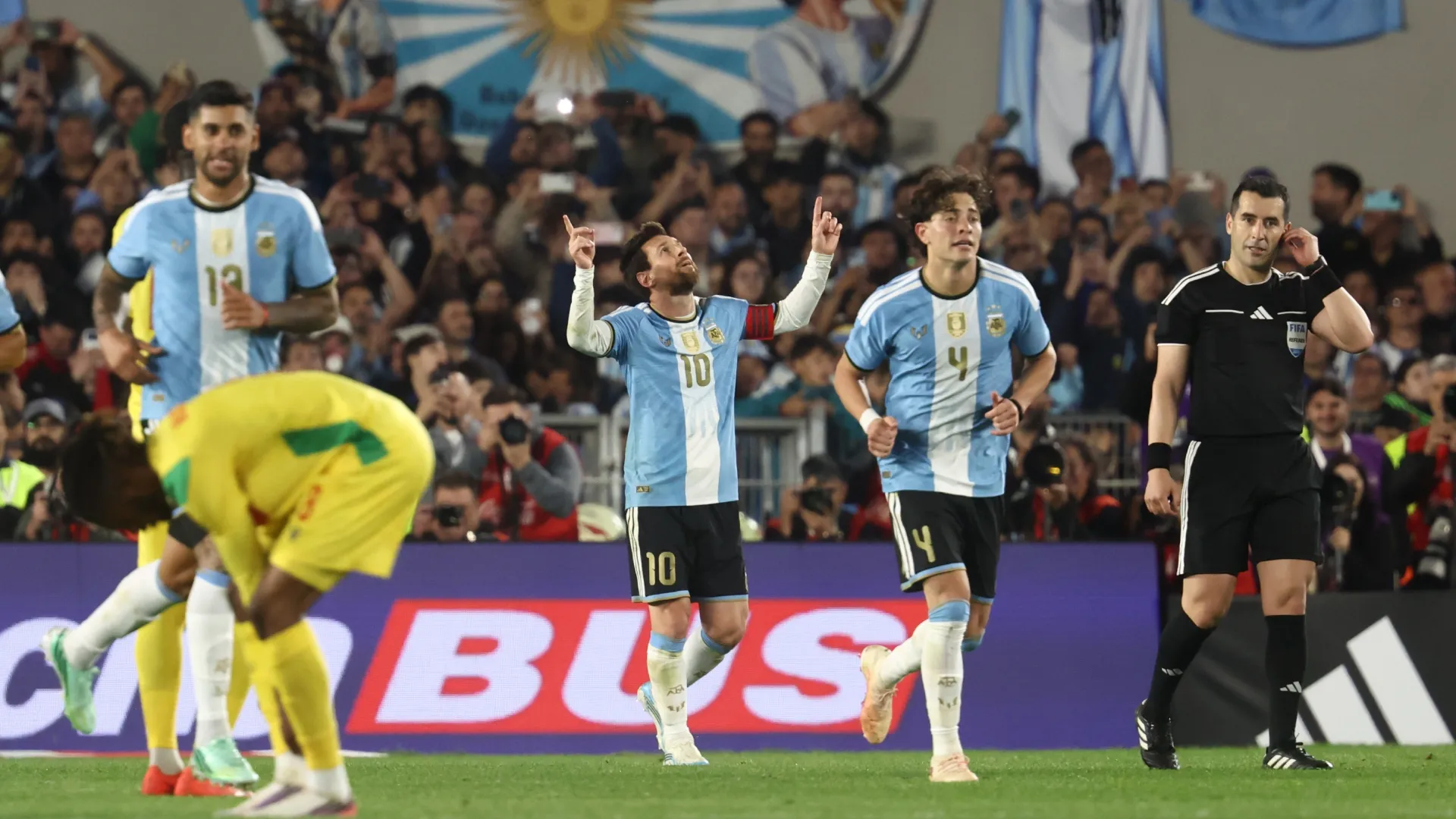 Lionel Messi celebra su último gol con Argentina.