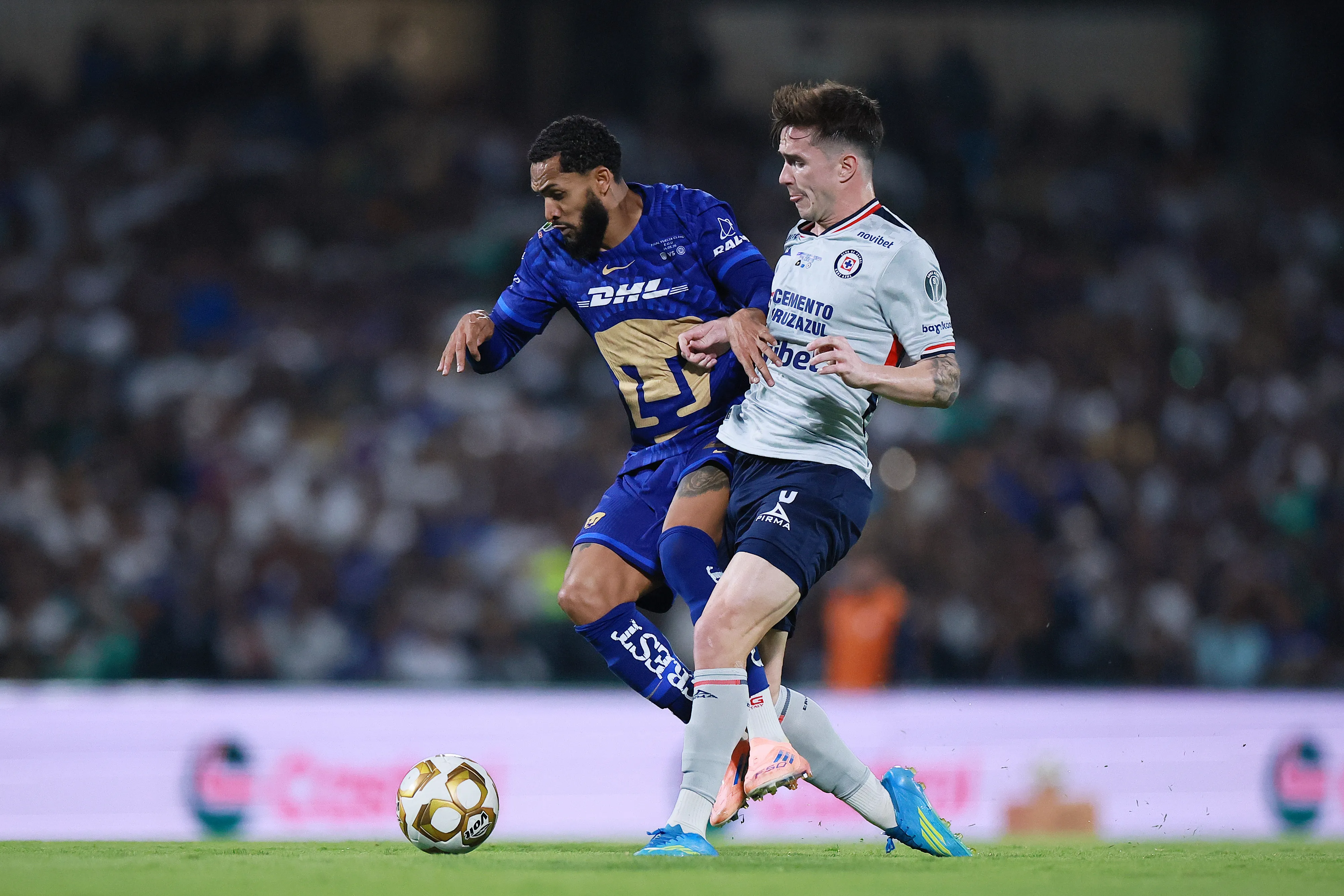 Pumas y Cruz Azul se ven las caras por primera vez tras la final del Clausura 2026 (Getty Images)