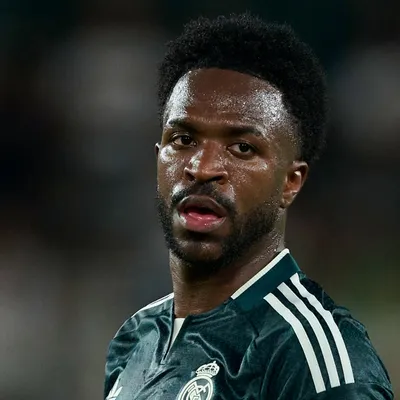 ¿Por qué no juega Vinícius Jr. en Real Madrid vs. Villarreal por LaLiga 2026-27?