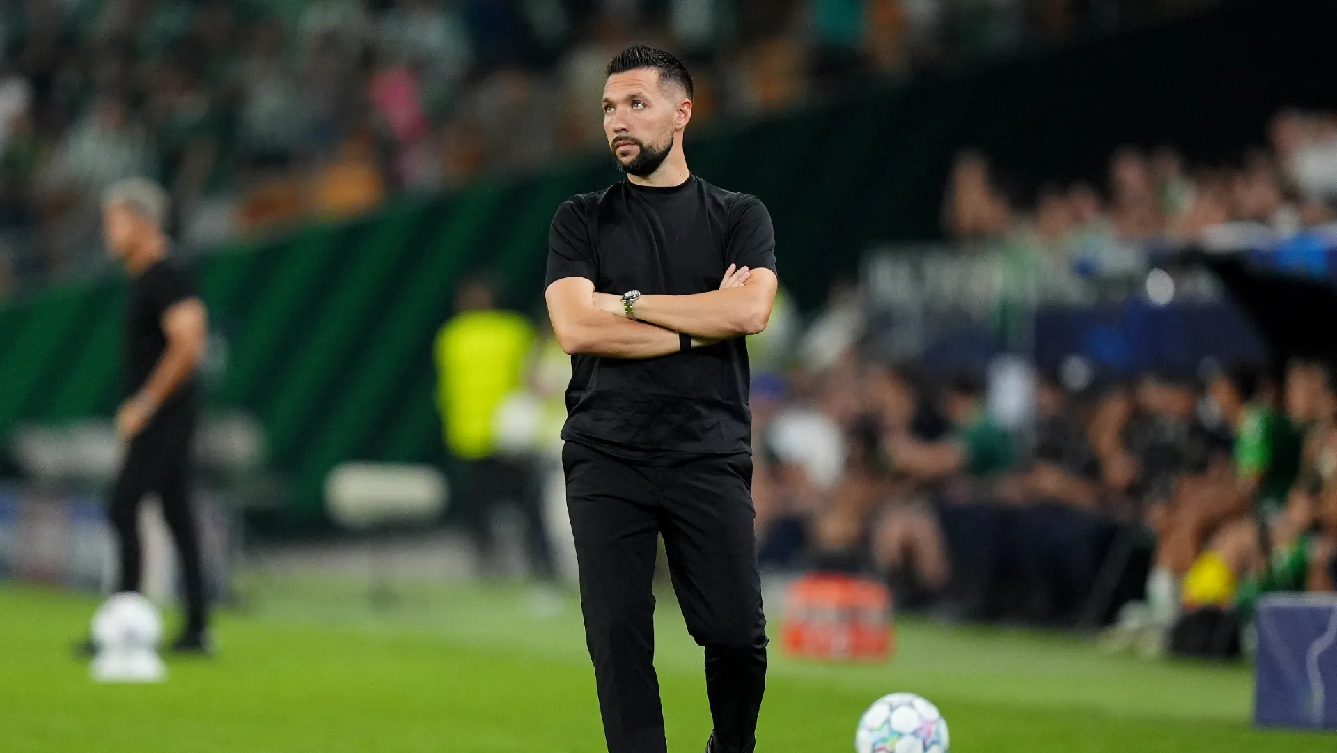 Francesco Farioli respaldó públicamente a Santiago Giménez. (GETTY IMAGES)