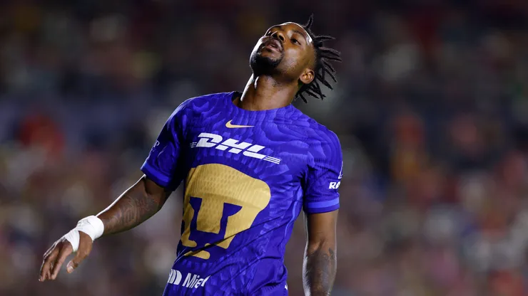 Álvaro Angulo, afuera del equipo ante Atlante.