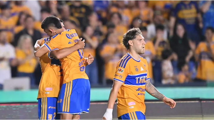 Tigres recibe a Chivas en el Akron.