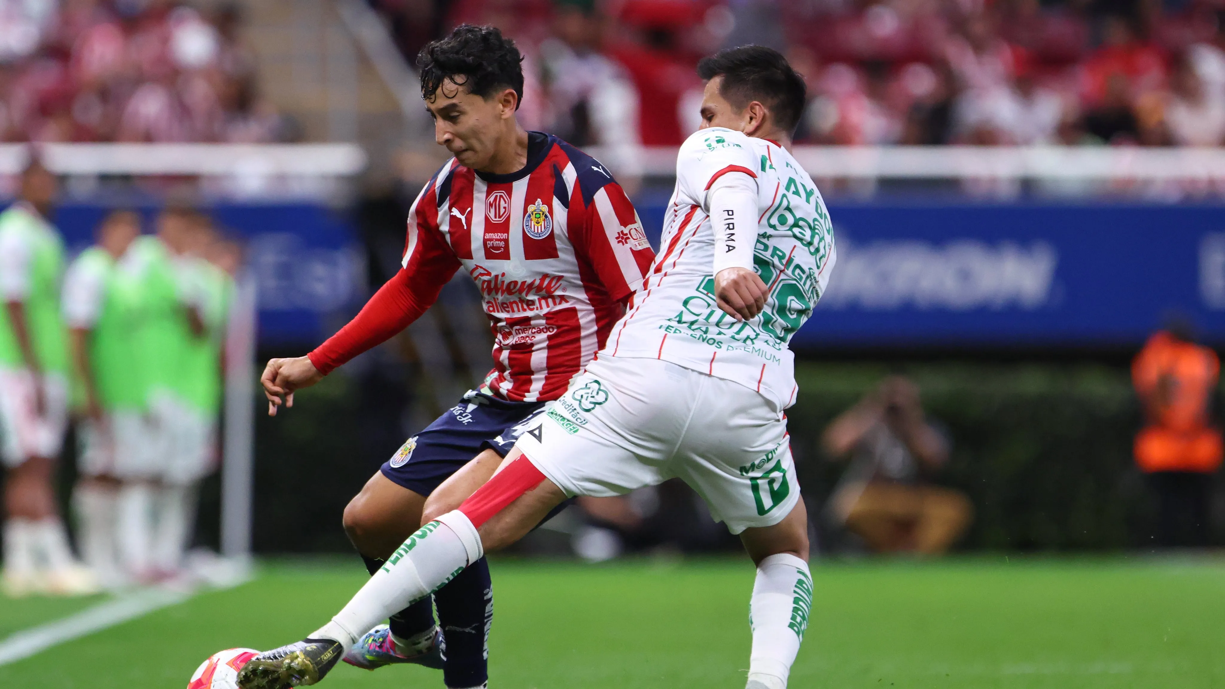 Chivas vs. Necaxa, sin TV abierta esta tarde [Foto: Getty]
