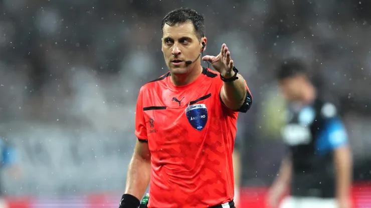 Flamengo no tiene buen recuerdo con el juez.