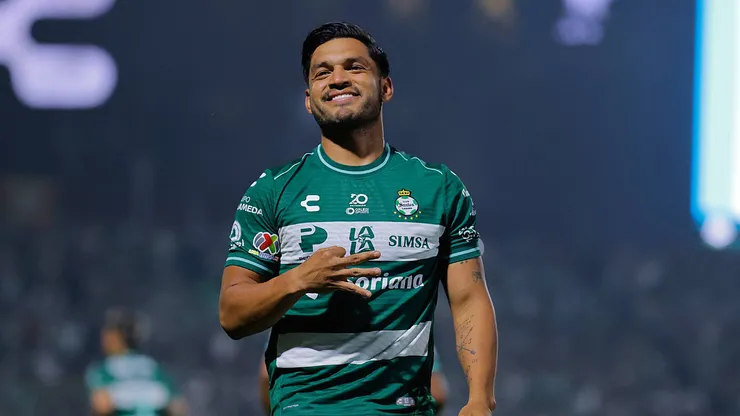 Eduardo Aguirre, figura de Santos Laguna