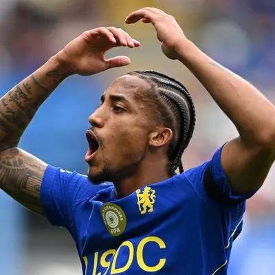 ¿Por qué no juega Joao Pedro en Chelsea vs. Tottenham por la Premier League 2026/27?