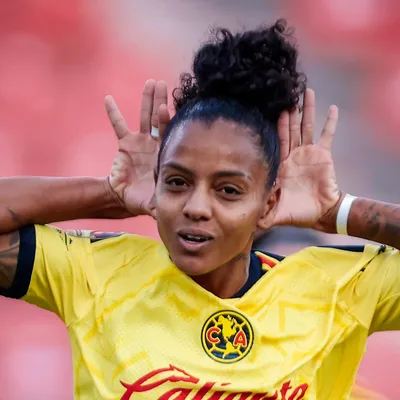Geyse despega en la tabla de goleo rumbo al título