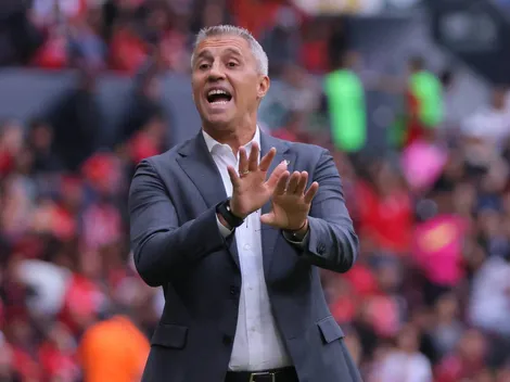 Hernán Crespo volvió a criticar el campo de juego del Jalisco en el triunfo de Atlas