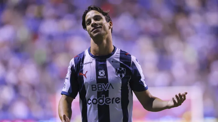 Óliver Torres renueva con Rayados de Monterrey