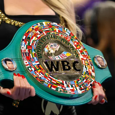 ¿Qué título está en juego en la pelea de Canelo Álvarez contra Christian Mbilli?