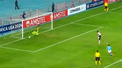 Solís leyó a Borja y le atajó increíble penal