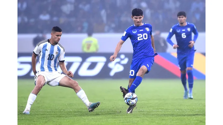 Argentina le ganó a Uzbekistán en el debut