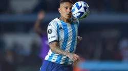 AVELLANEDA, ARGENTINA - APRIL 20: Paolo Guerrero of Racing Club controls the ball during a Copa CONMEBOL Libertadores 2023 group A match between Racing Club and Aucas at Presidente Peron Stadium on April 20, 2023 in Avellaneda, Argentina. (Photo by Marcelo Endelli/Getty Images)