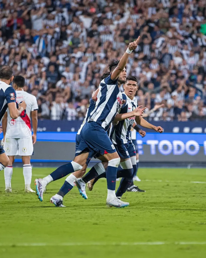 Zambrano fue la figura con dos goles – Alianza Lima