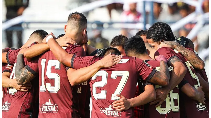 La "U" pagará árbitros extranjeros y denunciarán a los que difamen a su plantel