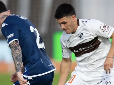 Platense hunde en un problema gigante a Racing Club con goleada