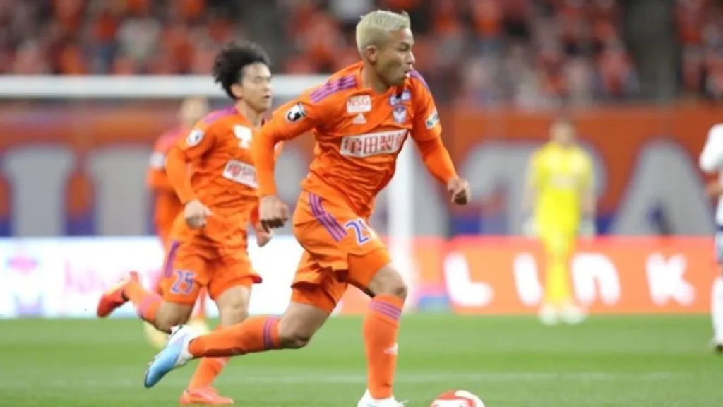 “Kazuyoshi Shimabuku es un jugador interesante. Lo tenemos ya visto pero todavía no ha habido ningún contacto con él”, dijo el pasado 8 de mayo Juan Reynoso.