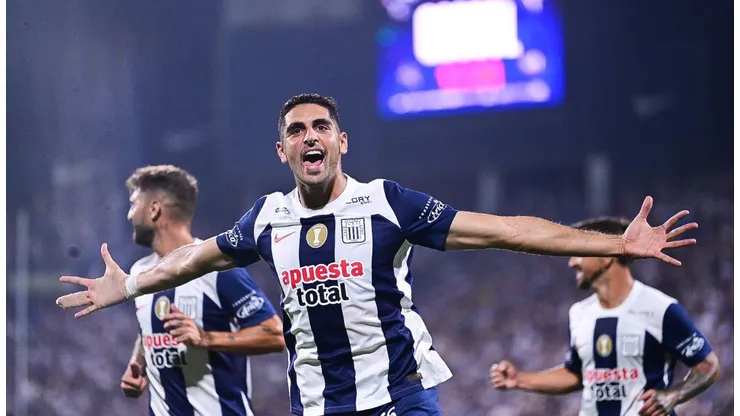 Insólita celebración de Sabbag tras el título con Alianza