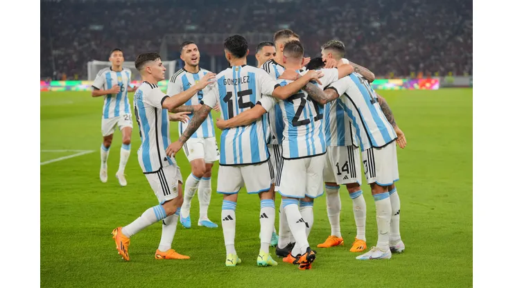 JAKARTA, INDONESIA - JUNE 19: Cristian Romero (1st R) of Argentina celebrates with teammates after scoring the team's second goal during the international friendly between Indonesia and Argentina at Gelora Bung Karno Stadium on June 19, 2023 in Jakarta, Indonesia. (Photo by Thananuwat Srirasant/Getty Images)