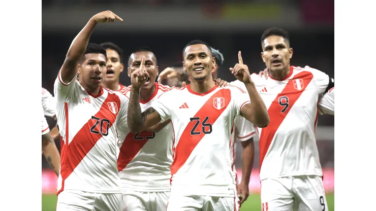 Edison Flores reacciona a postal con Bryan Reyna