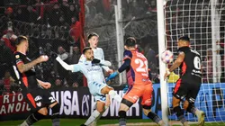 Juan Reynoso ni lo miró y ahora responde con rendimiento de crack en Argentina