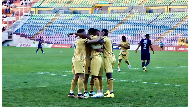 Cusco FC des despidió del Apertura con un triunfo ante toda su gente.