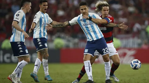 Racing con Guerrero en el campo cayó en Brasil