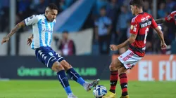 AVELLANEDA, ARGENTINA - MAY 04: Paolo Guerrero of Racing Club fights for the ball with Ayrton Lucas of Flamengo during a Copa CONMEBOL Libertadores 2023 Group A match between Racing Club and Flamengo at Presidente Peron Stadium on May 04, 2023 in Avellaneda, Argentina. (Photo by Marcelo Endelli/Getty Images)