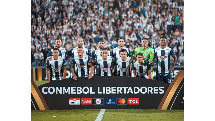 ALIANZA LIMA JOYA EN LA MIRA...
