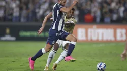 LIMA, PERU - JUNE 6: Hernan Barcos of Alianza Lima and Jemerson of Atletico Mineiro compete for the ball during a Copa CONMEBOL Libertadores group G match between Alianza Lima and Athletico Mineiro at Estadio Alejandro Villanueva on June 6, 2023 in Lima, Peru. (Photo by Daniel Apuy/Getty Images)
