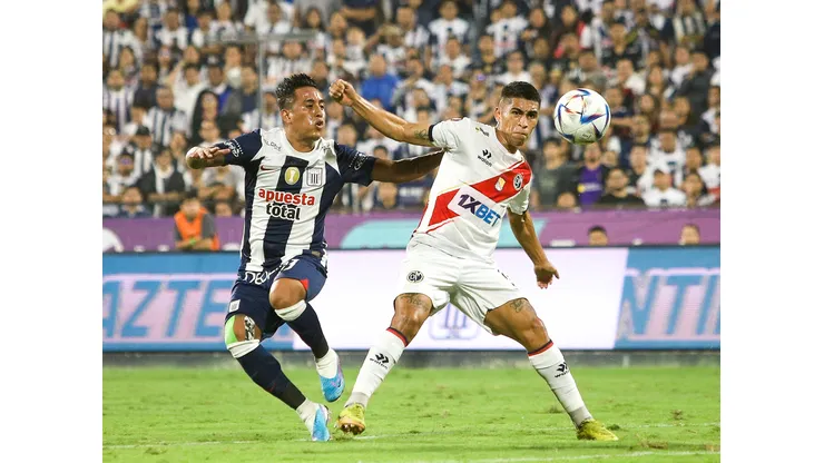 Entrenador chileno barre el piso con Christian Cueva: "Vino a robar a Alianza Lima"