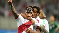 LIMA, PERU - NOVEMBER 11: Gianluca Lapadula of Peru celebrates after scoring the first goal of his team during a match between Peru and Bolivia as part of FIFA World Cup Qatar 2022 Qualifiers at Estadio Nacional de Lima on November 11, 2021 in Lima, Peru. (Photo by Sebastian Castañeda - Pool/Getty Images)