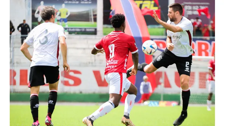Unión Comercio repartió puntos ante Melgar al final de todo