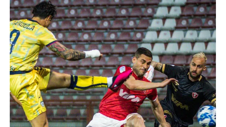 Cagliari destrozó al Perugia con un Gianluca Lapadula superendiablado