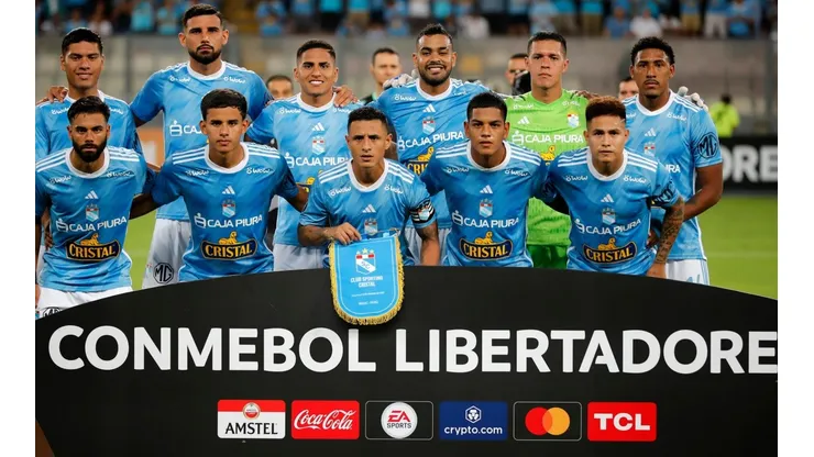 Cristal busca a un delantero