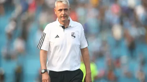 ¿Por qué se queda Tiago Nunes?