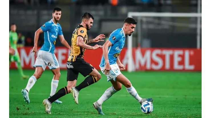 Sporting Cristal se pone adelante con gol de Jhilmar Lora (VIDEO)