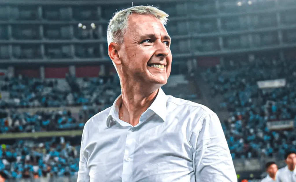 Tiago Nunes durante su estadía en Sporting Cristal