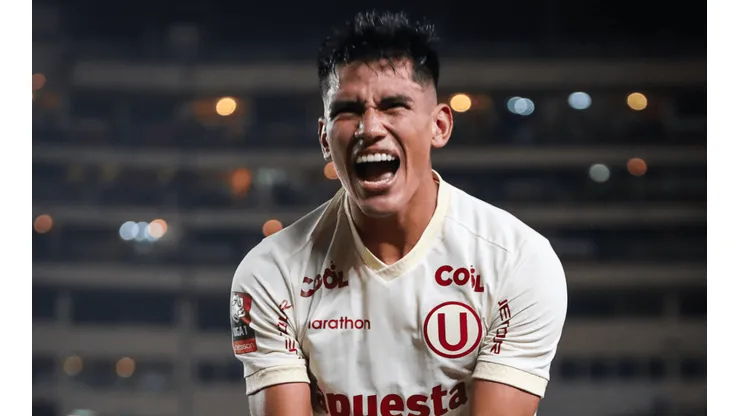 Universitario de Deportes hunde en la crisis a Sporting Cristal